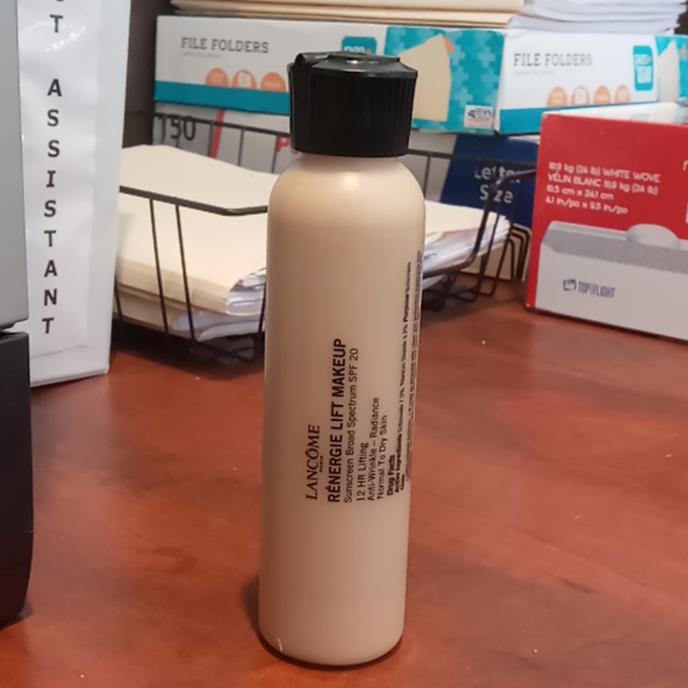 Lancome - Renergie Lift Foundation